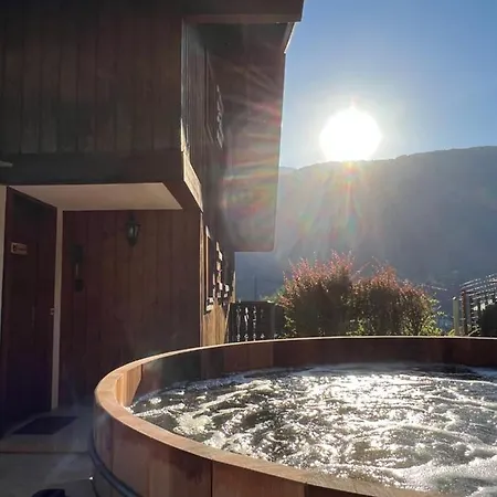 샬레 Des Gremiloups, Jacuzzi And Mont-blanc View